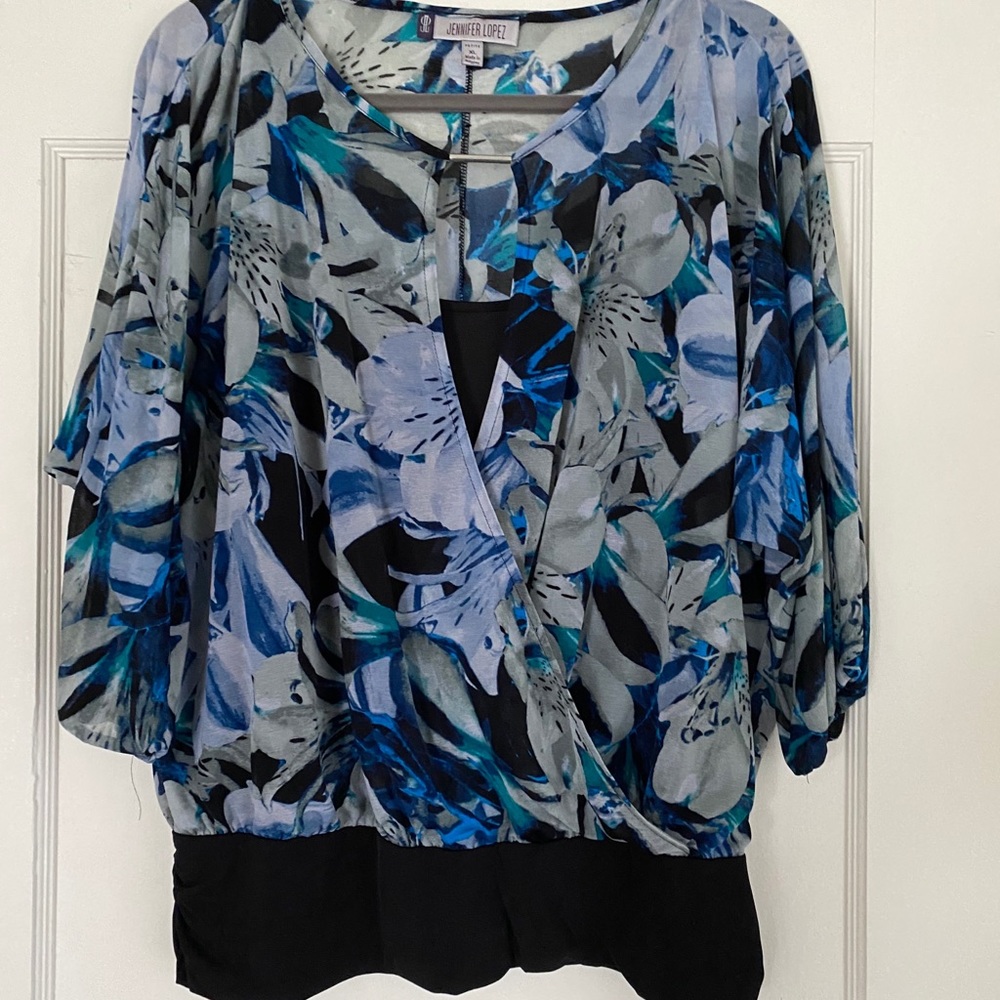 Blue, grey, green and black top